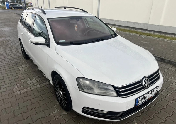 Volkswagen Passat cena 21500 przebieg: 307246, rok produkcji 2011 z Szamocin małe 529